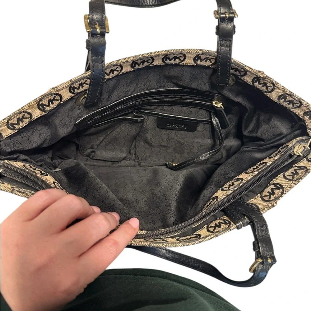 MICHAEL KORS large shoulder bag
